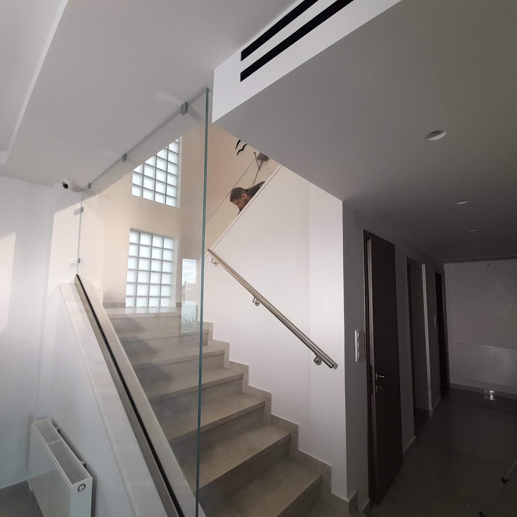 Σκάλα με Πάνελ